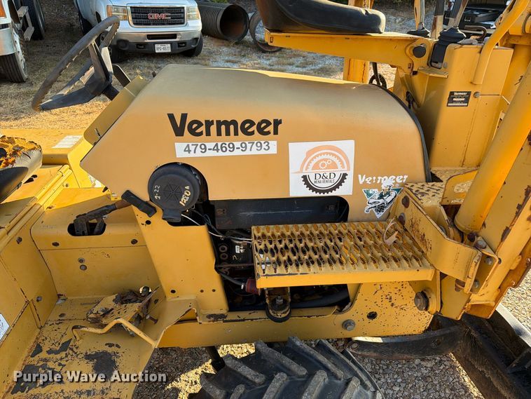image for item EA7364 2003 Vermeer RT450 trencher