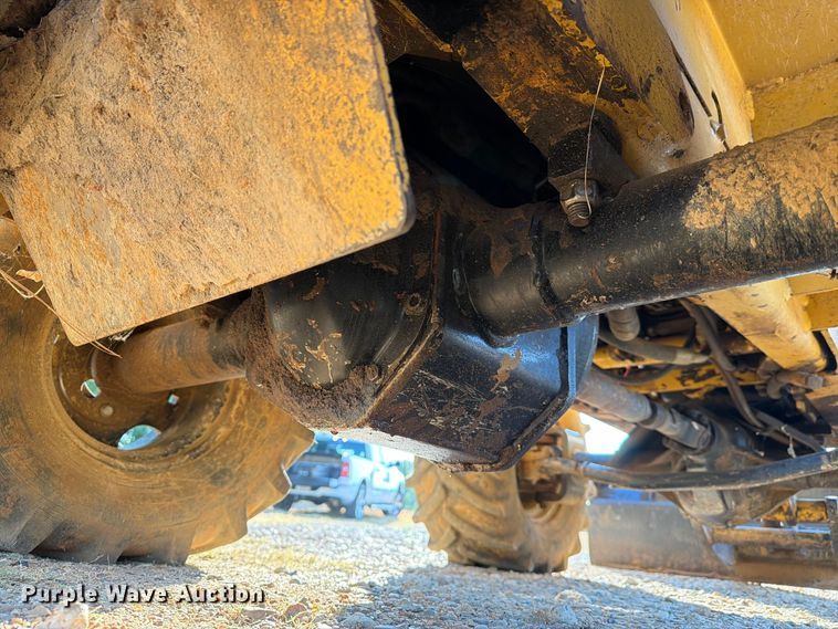 image for item EA7364 2003 Vermeer RT450 trencher
