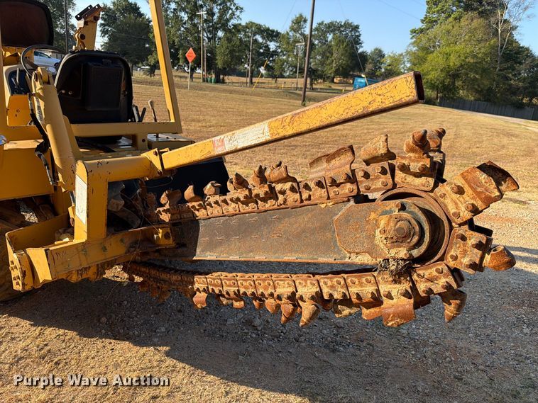 image for item EA7364 2003 Vermeer RT450 trencher