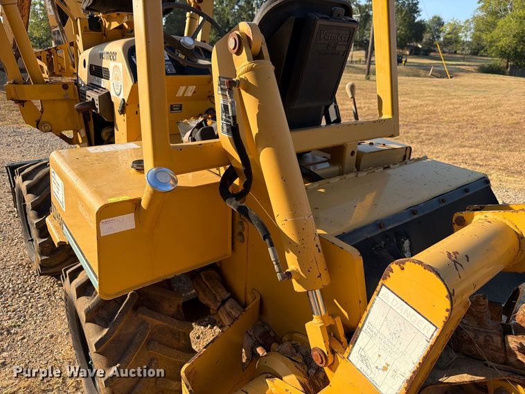 image for item EA7364 2003 Vermeer RT450 trencher