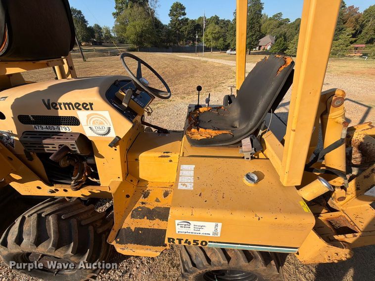 image for item EA7364 2003 Vermeer RT450 trencher