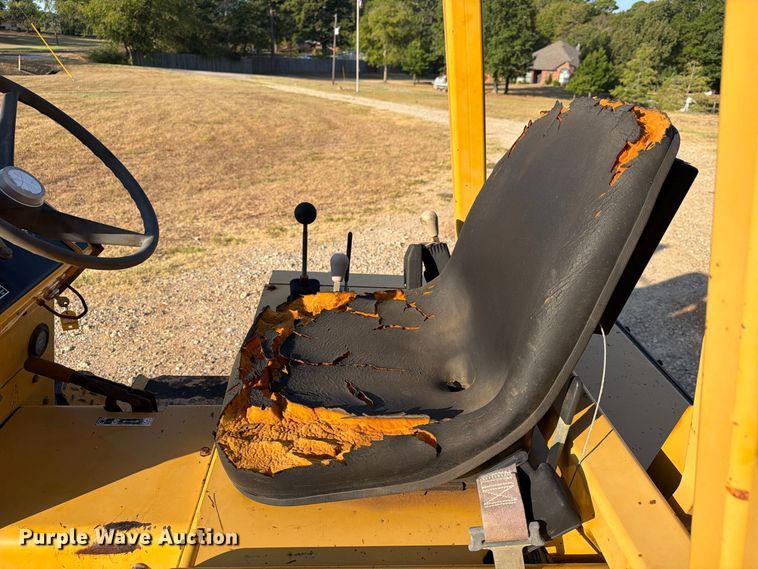 image for item EA7364 2003 Vermeer RT450 trencher