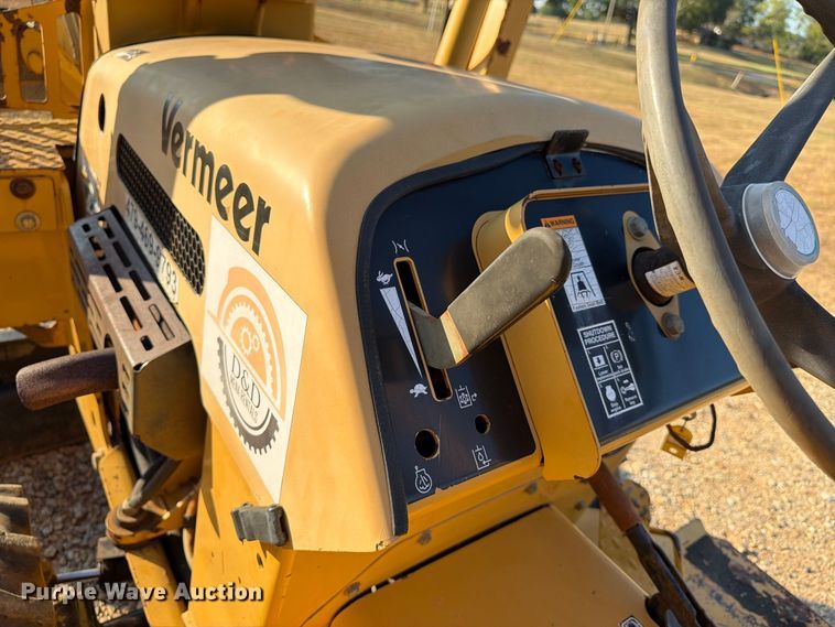 image for item EA7364 2003 Vermeer RT450 trencher