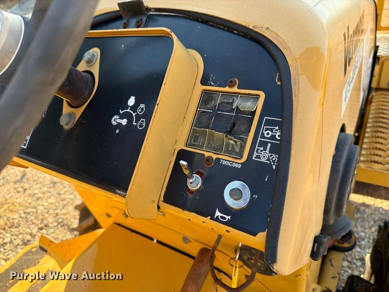 image for item EA7364 2003 Vermeer RT450 trencher