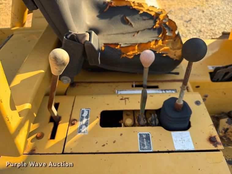 image for item EA7364 2003 Vermeer RT450 trencher