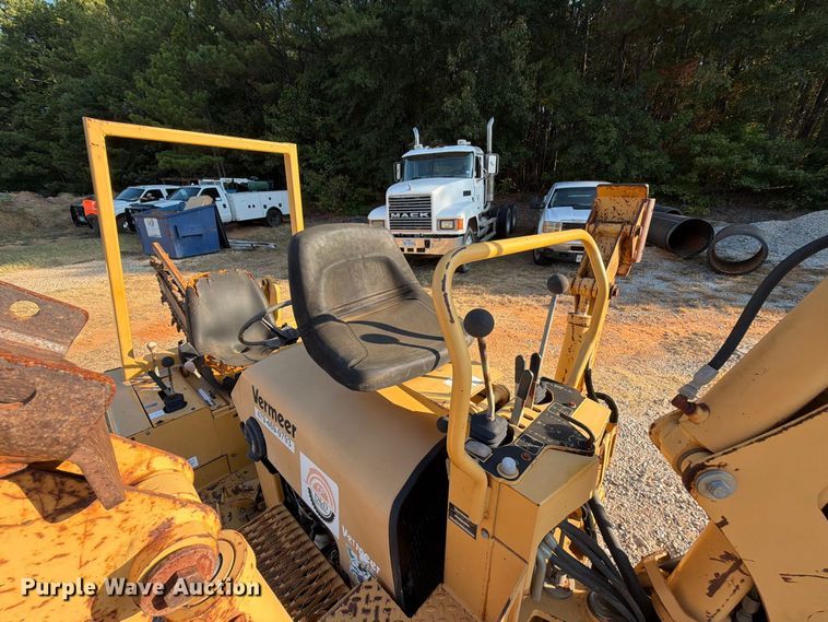 image for item EA7364 2003 Vermeer RT450 trencher
