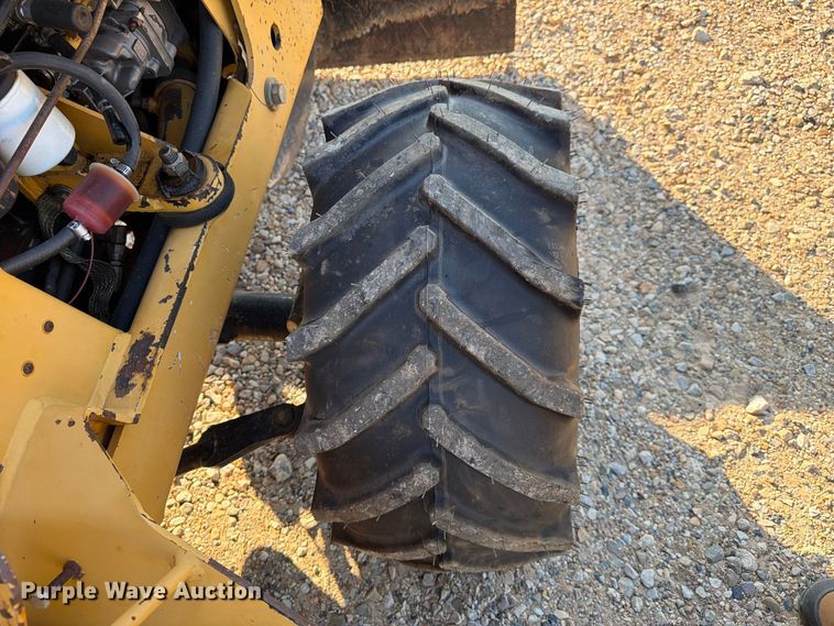 image for item EA7364 2003 Vermeer RT450 trencher