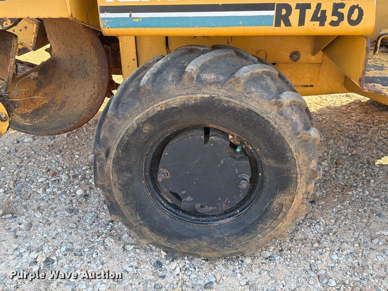 image for item EA7364 2003 Vermeer RT450 trencher