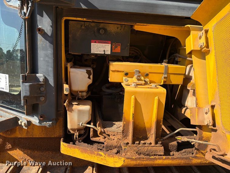 image for item EA7367 2008 Komatsu D51PX-22 dozer