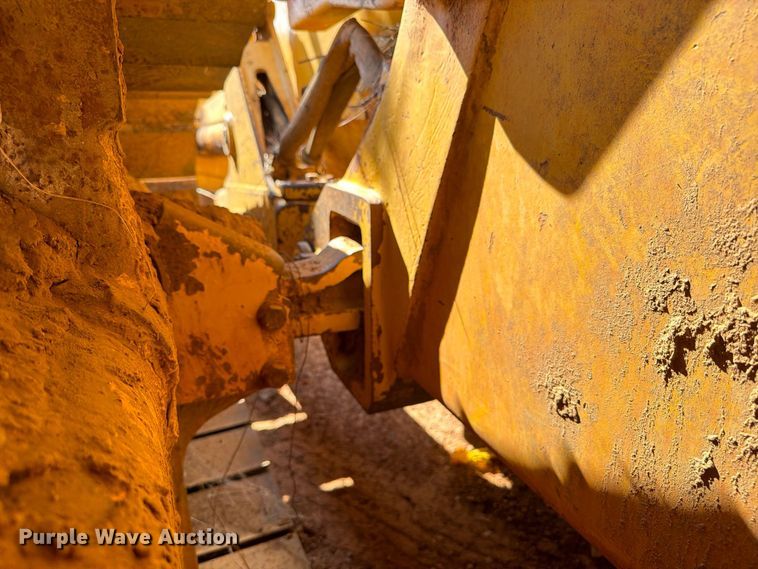 image for item EA7367 2008 Komatsu D51PX-22 dozer