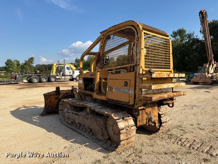 image for item EA7372 1995 Dressta TD-8H dozer