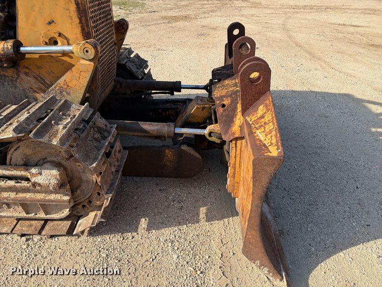 image for item EA7372 1995 Dressta TD-8H dozer