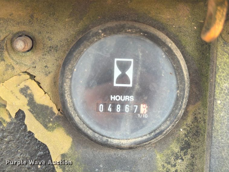 image for item EA7372 1995 Dressta TD-8H dozer