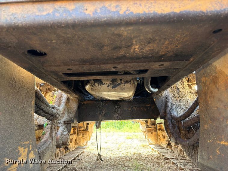 image for item EA7372 1995 Dressta TD-8H dozer