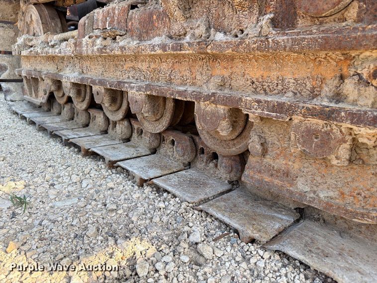 image for item EA7372 1995 Dressta TD-8H dozer