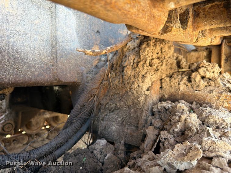 image for item EA7372 1995 Dressta TD-8H dozer