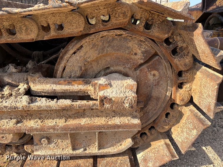 image for item EA7372 1995 Dressta TD-8H dozer