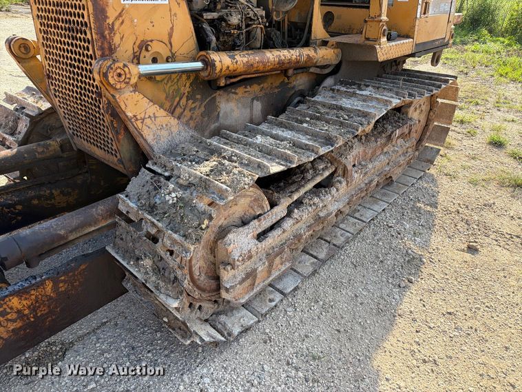 image for item EA7372 1995 Dressta TD-8H dozer