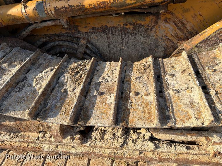 image for item EA7372 1995 Dressta TD-8H dozer