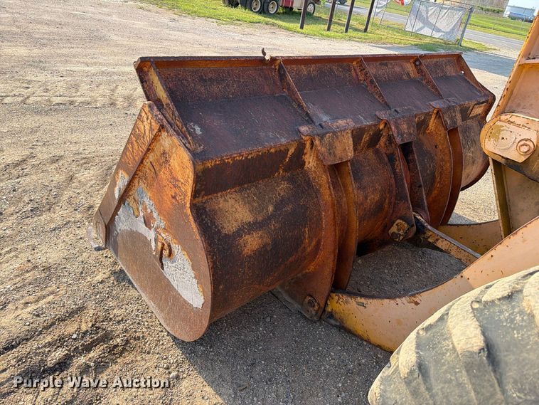 image for item EA7373 1997 Dresser 515CH wheel loader
