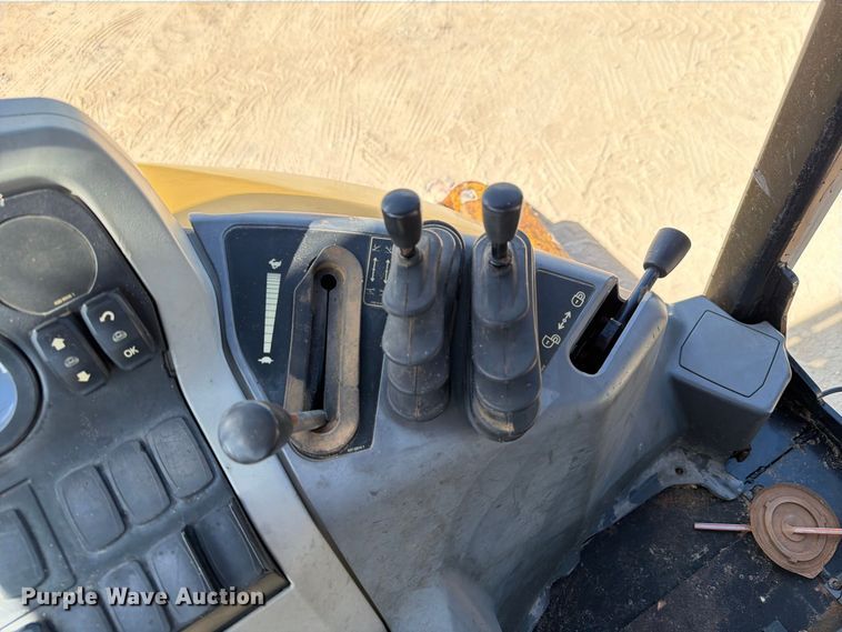 image for item EA7374 2016 Caterpillar 416F2 backhoe