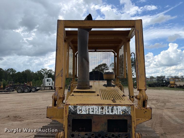 image for item EA7392 1995 Caterpillar D3C dozer