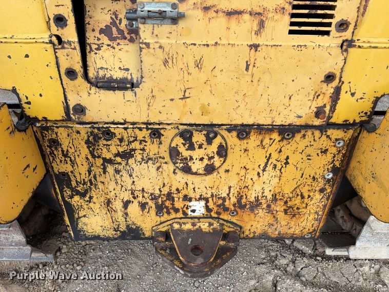 image for item EA7392 1995 Caterpillar D3C dozer