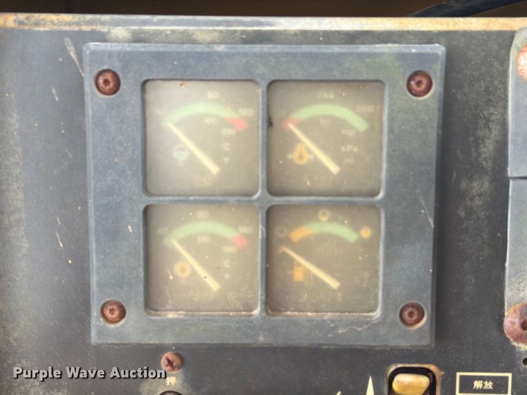 image for item EA7392 1995 Caterpillar D3C dozer