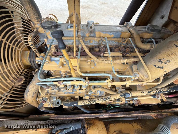 image for item EA7392 1995 Caterpillar D3C dozer
