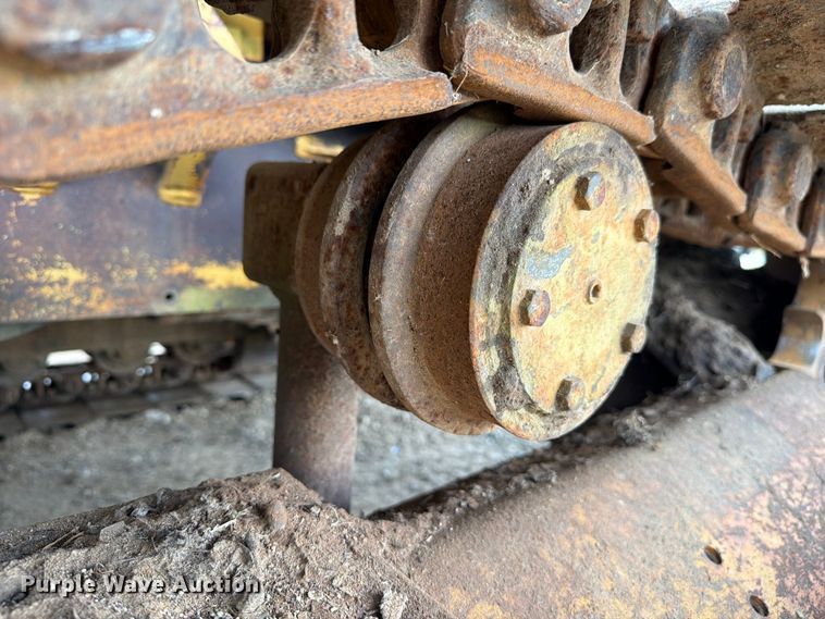image for item EA7392 1995 Caterpillar D3C dozer