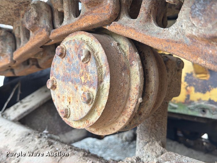 image for item EA7392 1995 Caterpillar D3C dozer