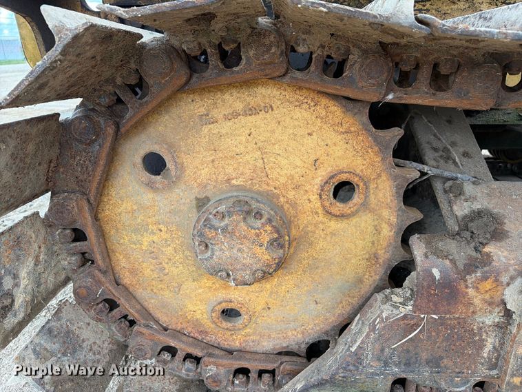 image for item EA7392 1995 Caterpillar D3C dozer