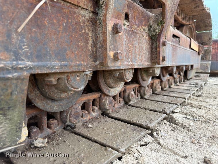 image for item EA7392 1995 Caterpillar D3C dozer