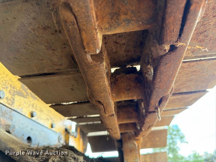 image for item EA7392 1995 Caterpillar D3C dozer