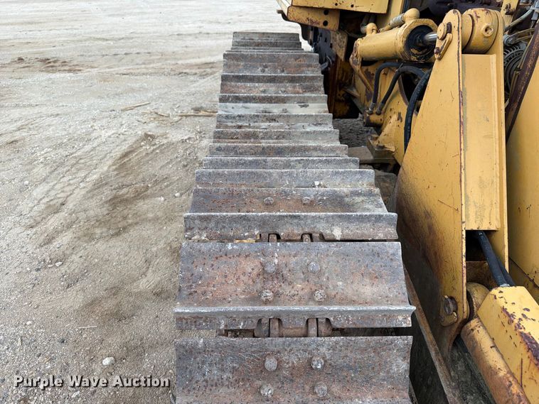 image for item EA7392 1995 Caterpillar D3C dozer