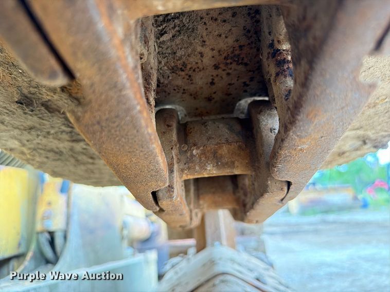 image for item EA7392 1995 Caterpillar D3C dozer