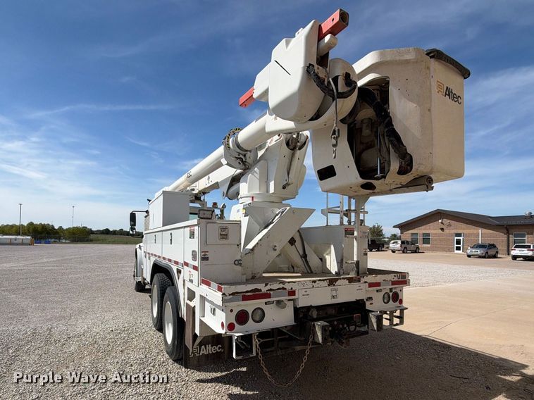 image for item EC4638 2016 Freightliner Business Class M2 bucket truck