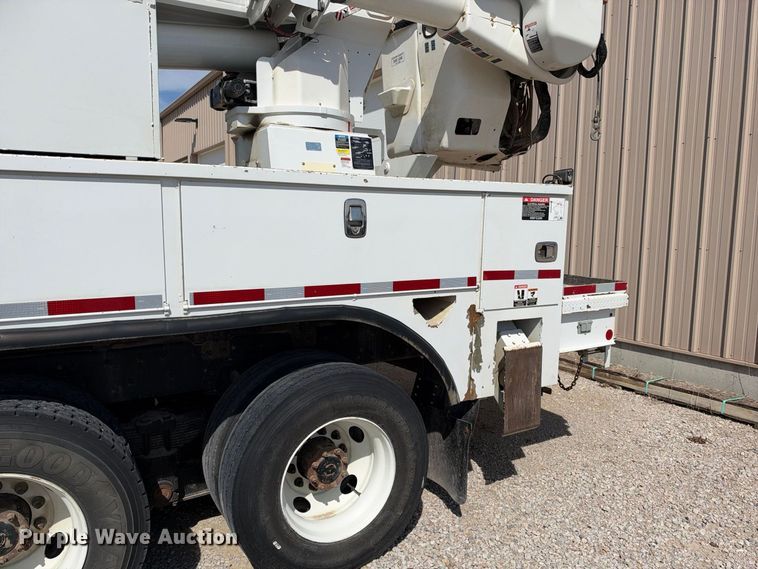 image for item EC4638 2016 Freightliner Business Class M2 bucket truck