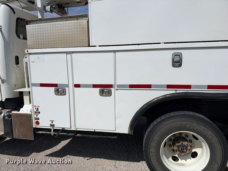 image for item EC4638 2016 Freightliner Business Class M2 bucket truck