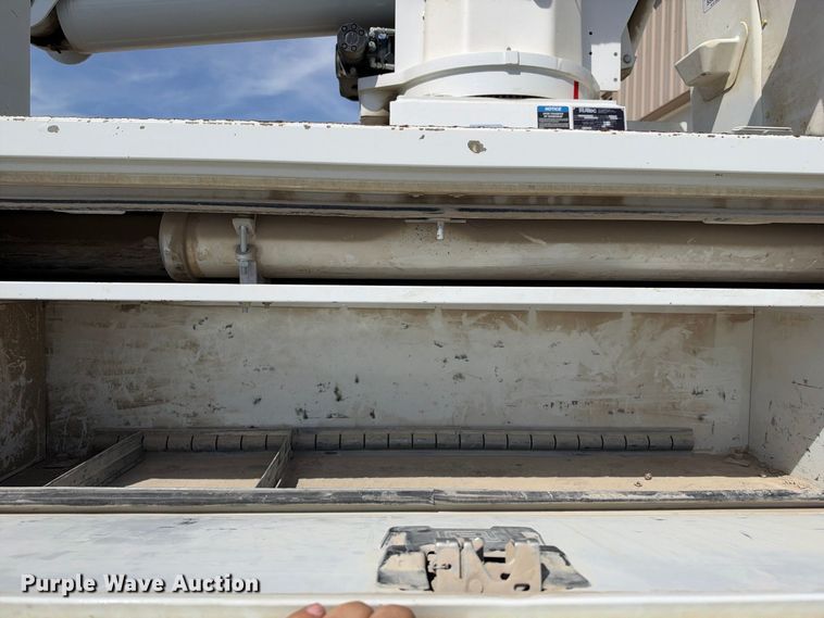 image for item EC4638 2016 Freightliner Business Class M2 bucket truck