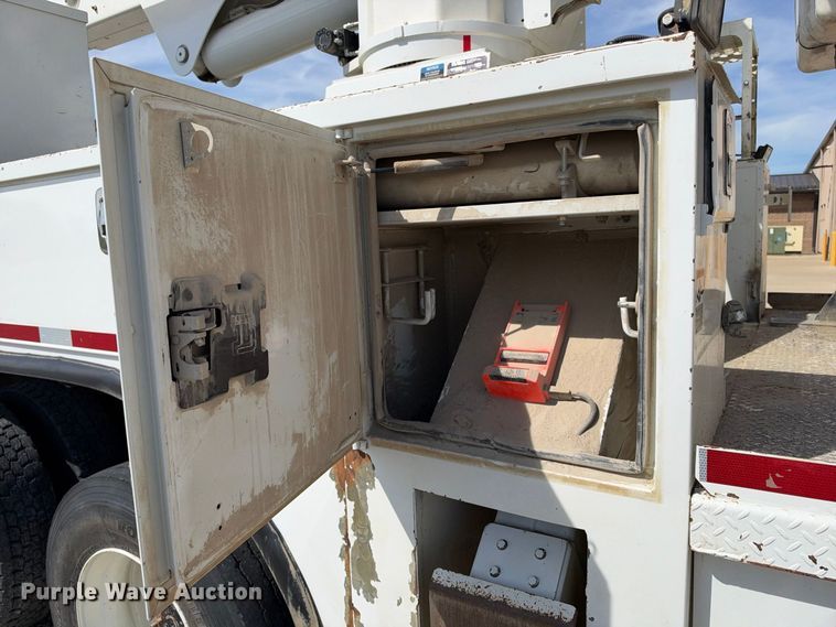 image for item EC4638 2016 Freightliner Business Class M2 bucket truck