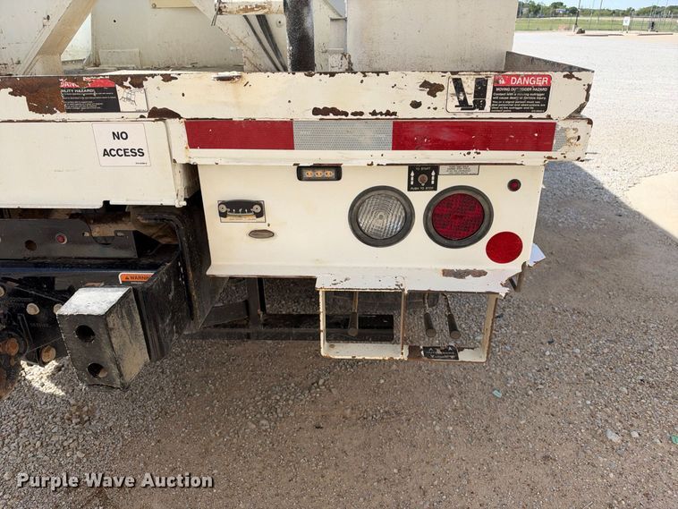 image for item EC4638 2016 Freightliner Business Class M2 bucket truck