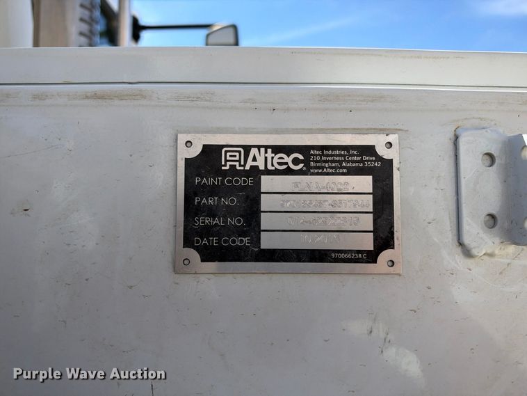 image for item EC4638 2016 Freightliner Business Class M2 bucket truck