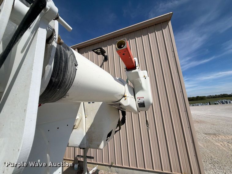 image for item EC4638 2016 Freightliner Business Class M2 bucket truck