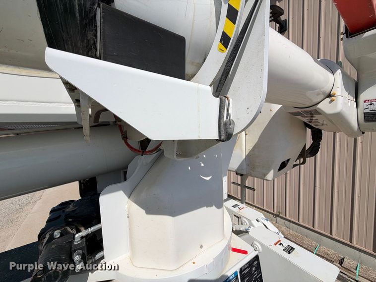 image for item EC4638 2016 Freightliner Business Class M2 bucket truck