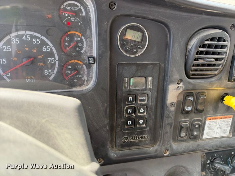 image for item EC4638 2016 Freightliner Business Class M2 bucket truck