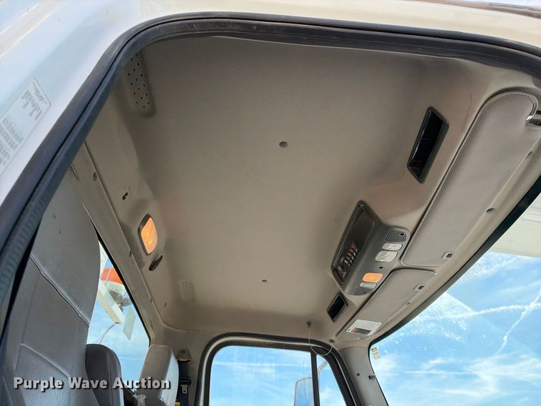 image for item EC4638 2016 Freightliner Business Class M2 bucket truck