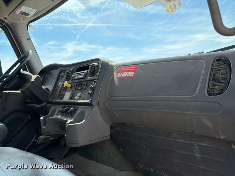 image for item EC4638 2016 Freightliner Business Class M2 bucket truck