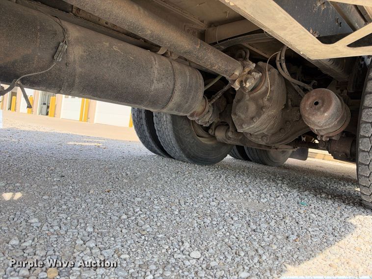 image for item EC4638 2016 Freightliner Business Class M2 bucket truck