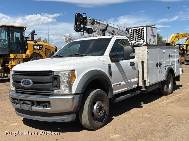 2017 Ford F550 Super Duty utility / service truck